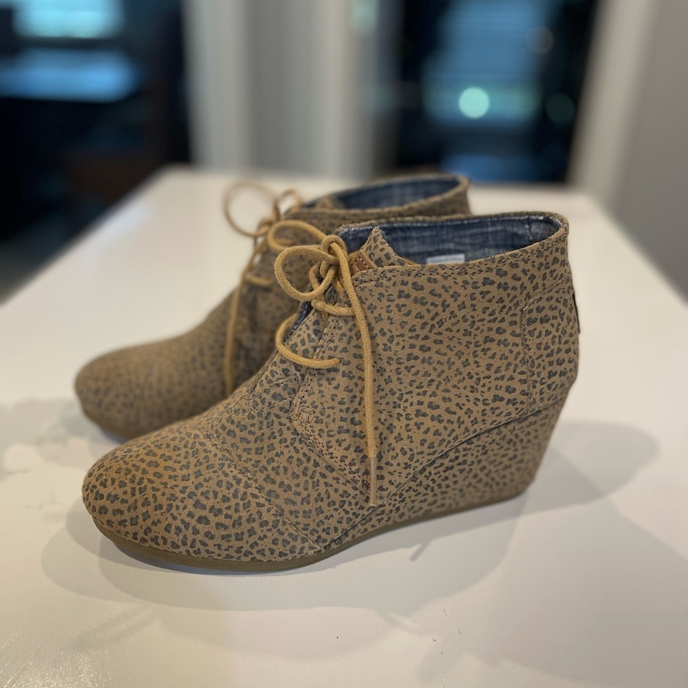 Toms Kala Wedge Bootie